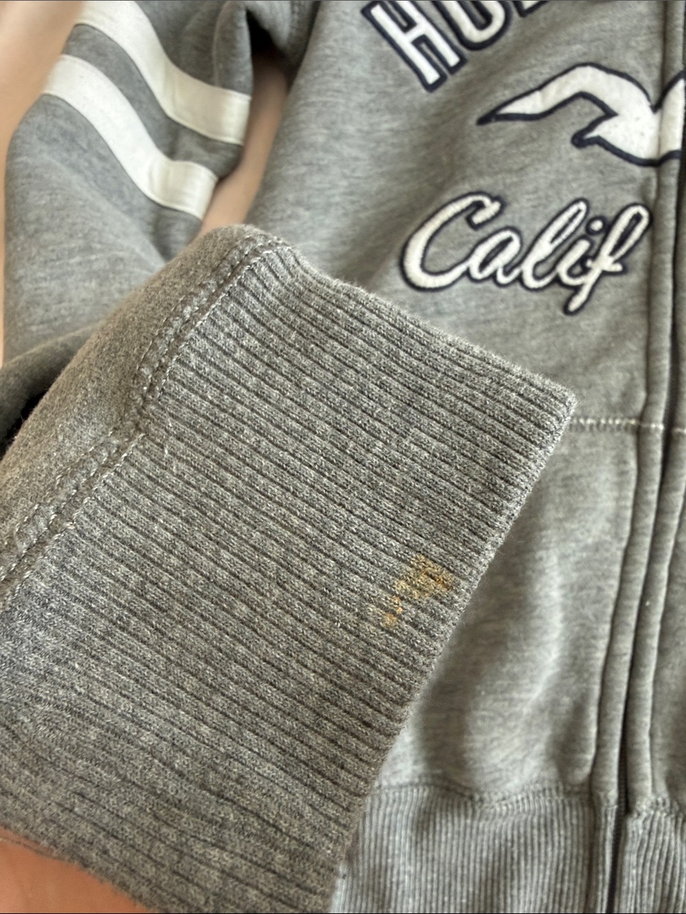 Y2K vintage gray and white Hollister zip up hoodie - Picture 5 of 5